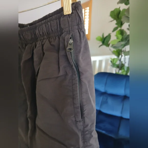 Patta Basic Nylon Padded Track Pants. Size L - Picture 5 of 11